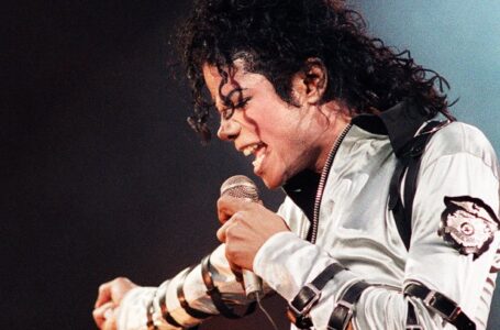 Michael Jackson performs during the 'Bad' Tour at the Los Angeles Memorial Sports Arena on January 1989 in Los Angeles, California (Credit: Kevin Winter / Getty Images)