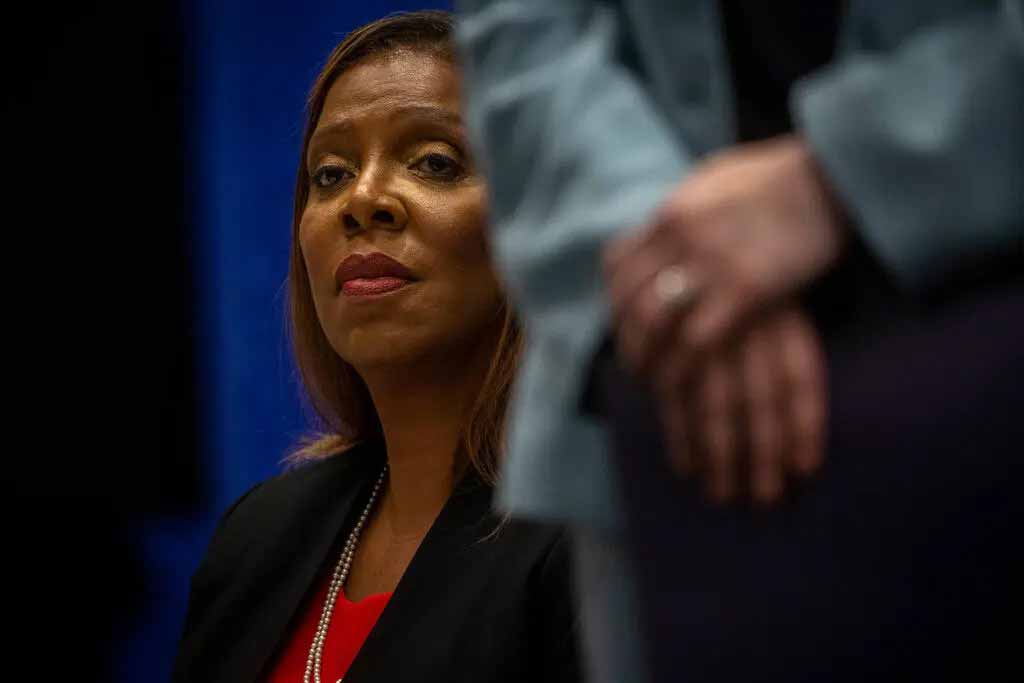 Letitia James, the New York attorney general, at her news conference last August on her inquiry into Governor Cuomo’s conduct. (Credit: Dave Sanders for The New York Times)